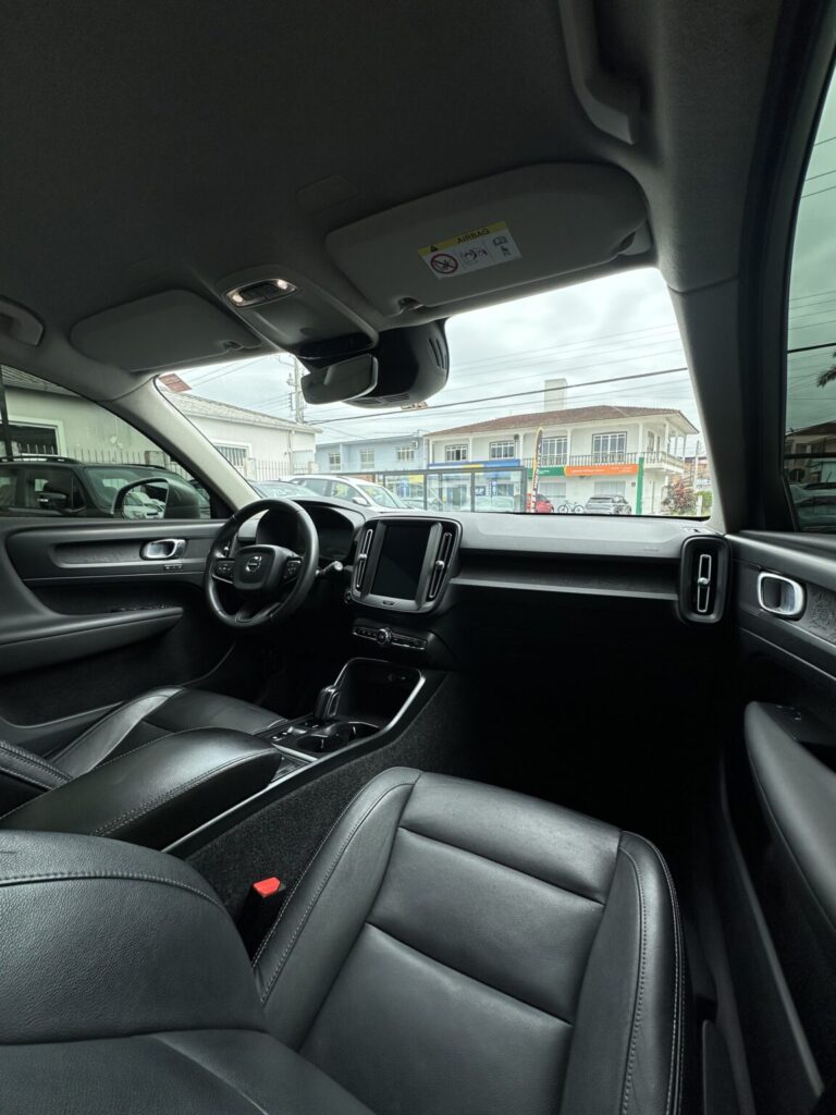 Volvo XC40 T4 FWD 2.0 Turbo Automático 2019